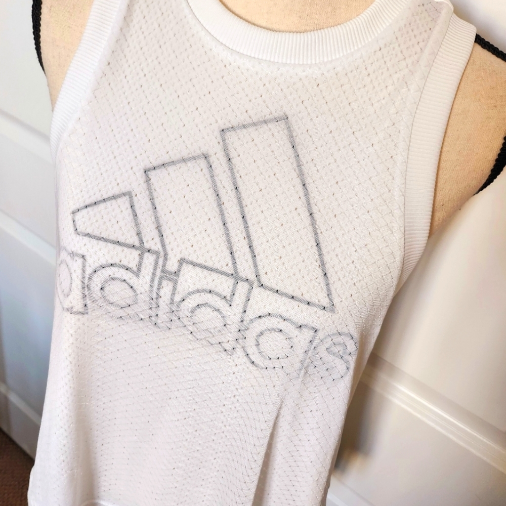 Adidas workout bundle 2 like new tops size small